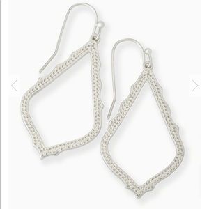 Silver Kendra Scott Sophia drop earrings